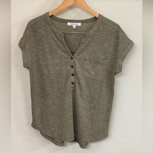 Rose & Olive Women’s Striped Button Front Top Size Medium